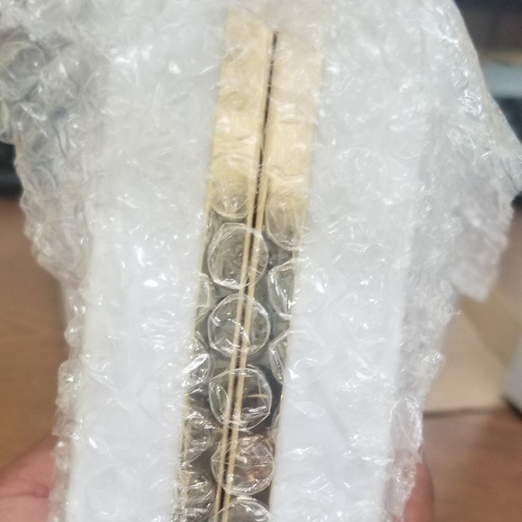 Handbags - Picture 3 of 3